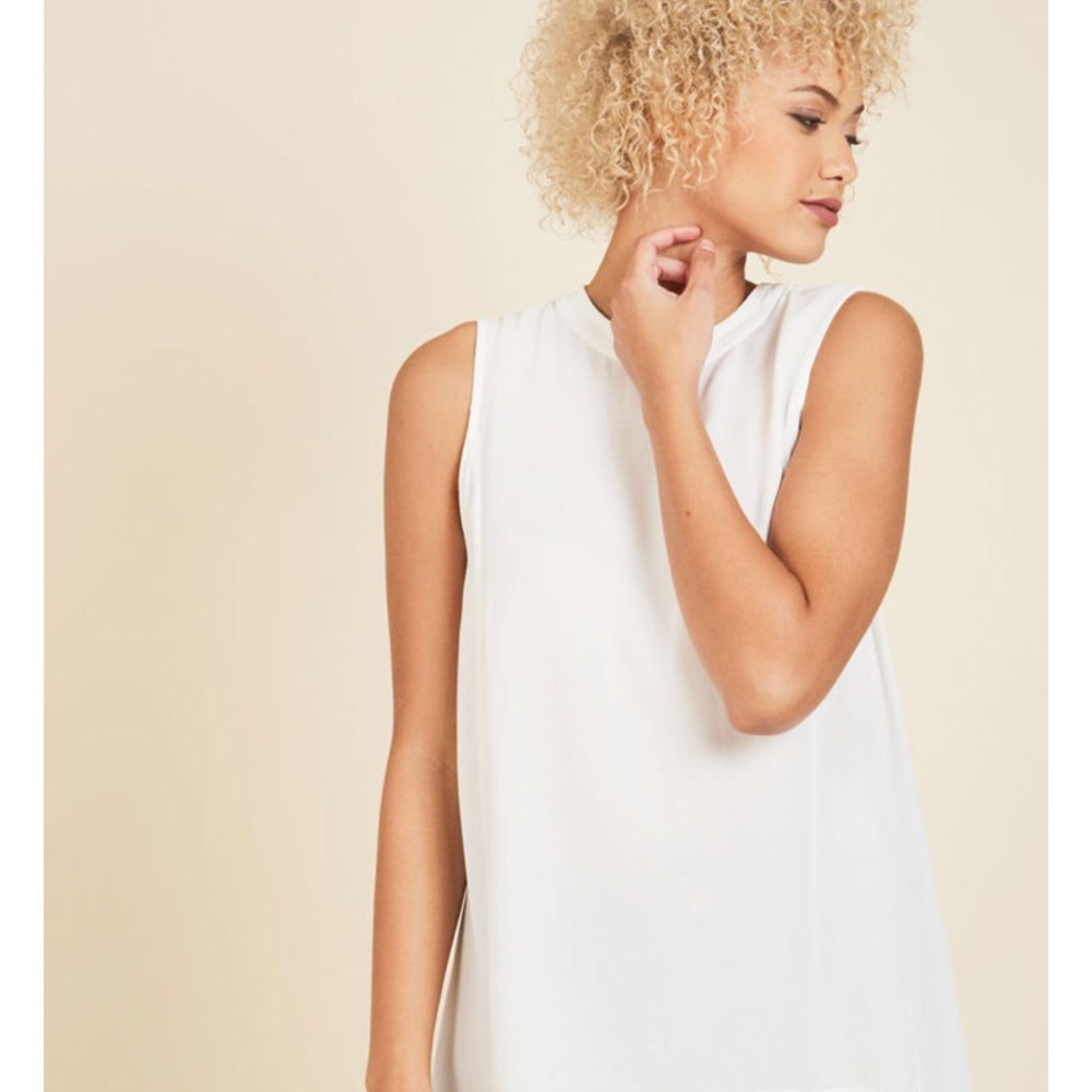 White ModCloth chic Muscle Zippered Tank